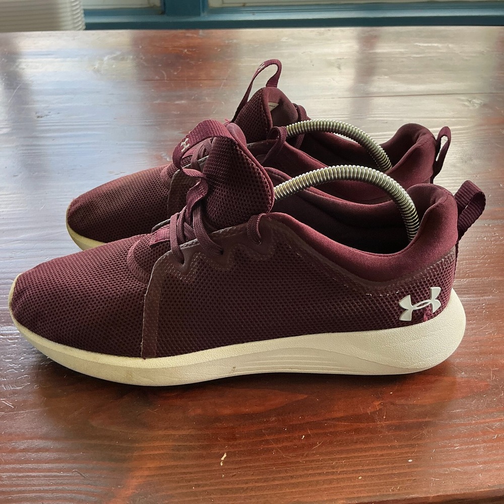 Under Armour Skylar Running Shoes Women's US 11 Red White Upper Mesh 3021327-501